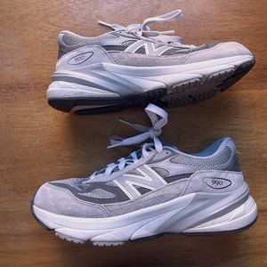 New Balance Kids 990v6 (Big Kid) size 6 (7.5 in womens)